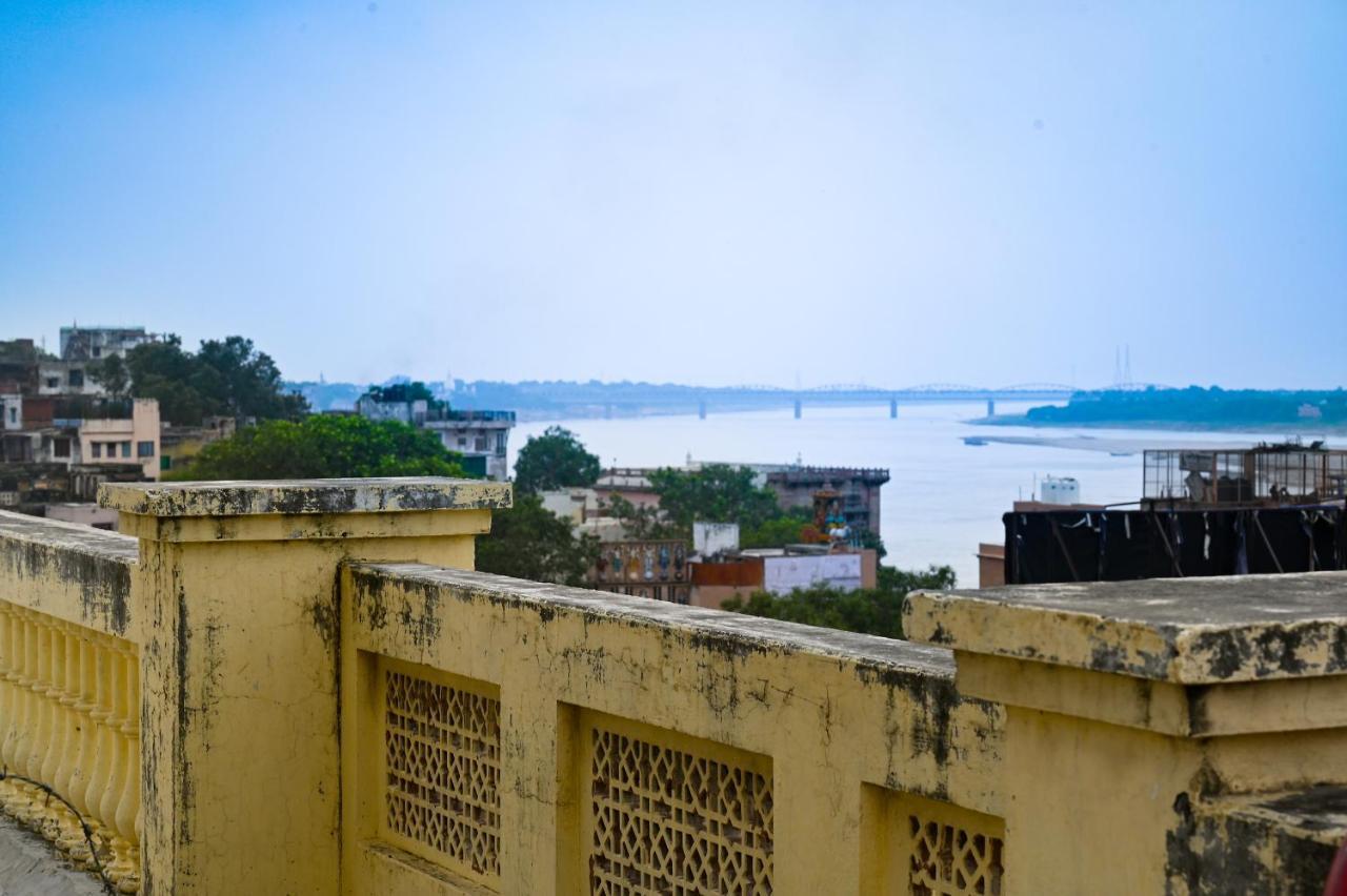 Ganga Darshanam Guesthouse At Dashashwamedh Ghat Varanasi Exterior foto